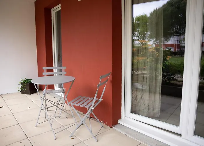 Appartement De Florigny Avec Parking Souterrain Et Terrasse Carquefou